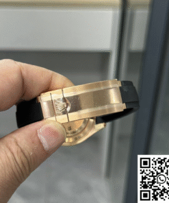 1735633455 Rolex Yacht Master M126655 0002 VS Factory Rose Gold Black Dial 1 768x768 4