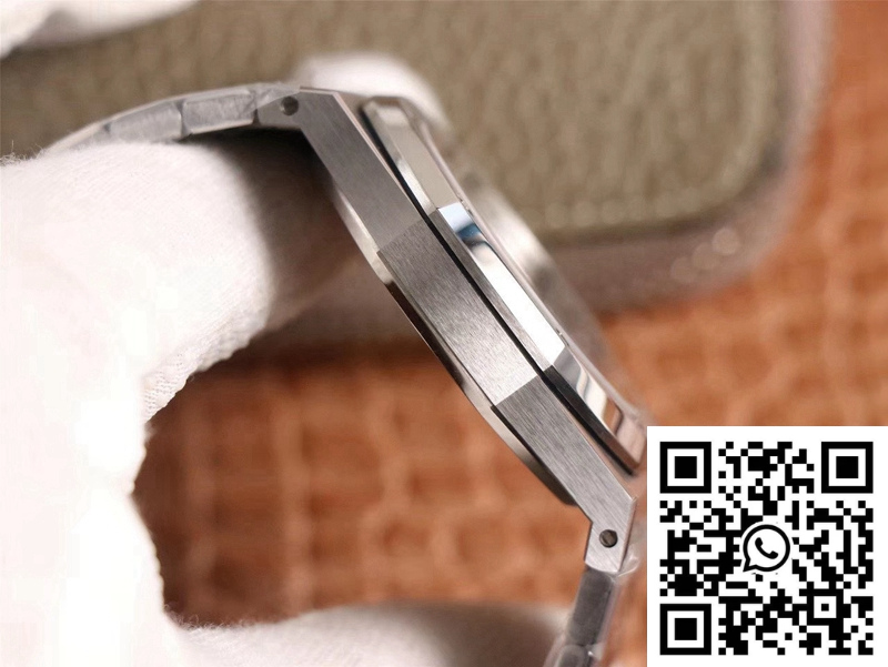 Audemars Piguet Royal Oak 15500ST.OO.1220ST.01 ZF Factory Blue Dial Audemars Piguet Royal Oak 15500ST.OO.1220ST.01 ZF Factory Blue Dial - Image 8