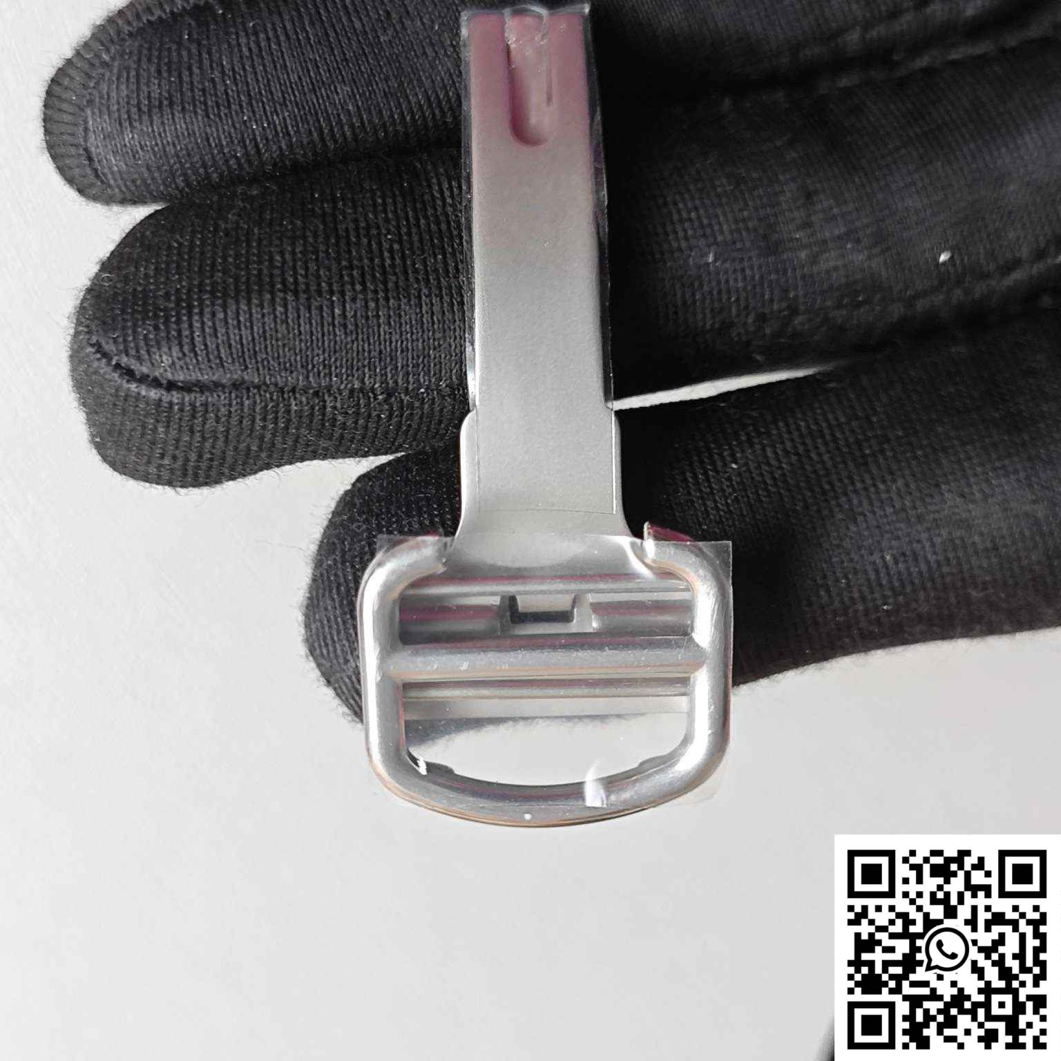 Ballon Bleu De Cartier 33MM W4BB0015 AF Factory Diamond-set Bezel Polished stainless steel bracelet and deployment clasp on the AF Factory Cartier W4BB0015.