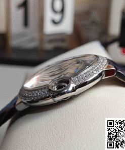 Ballon Bleu De Cartier 33MM W4BB0015 AF Factory Diamond-set Bezel Cartier Ballon Bleu 42mm watch reference W4BB0015 with diamond-set bezel (side view).