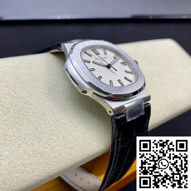 Patek Philippe Nautilus 5711 3K Factory White Dial Patek Philippe Nautilus 5711 3K Factory White Dial - Image 2